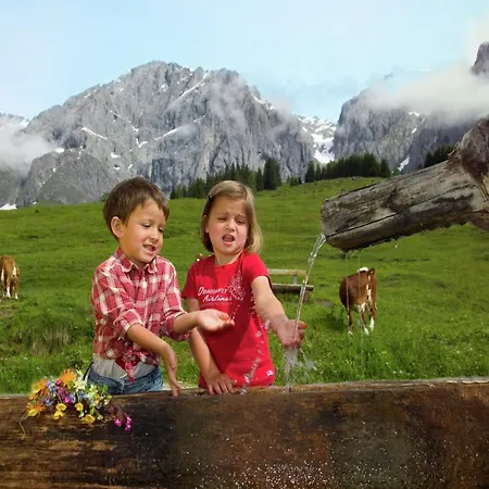 In Dienten Near Lift *