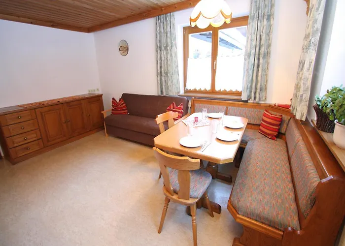 In Dienten Near Lift *