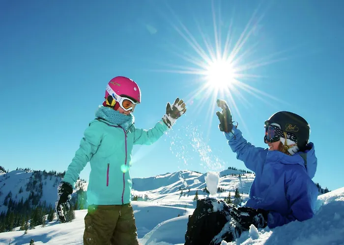 In Dienten Near Lift Διαμέρισμα *