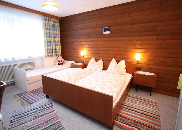 In Dienten Near Lift *