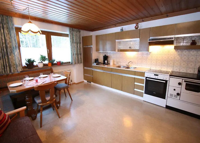 In Dienten Near Lift Διαμέρισμα *